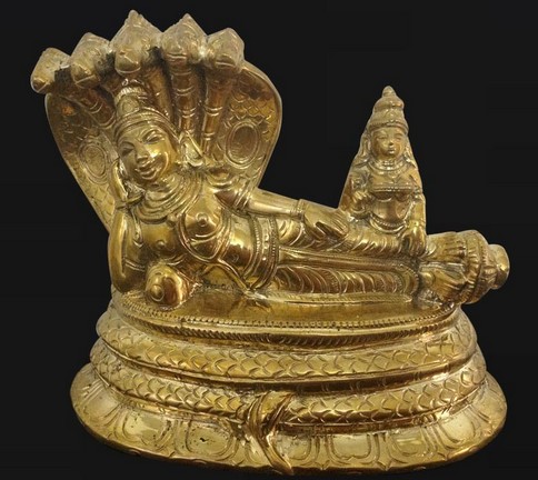 Sri Renganathar’s Abhaya Hastha: Brass Idols: A treat for the eye and soul